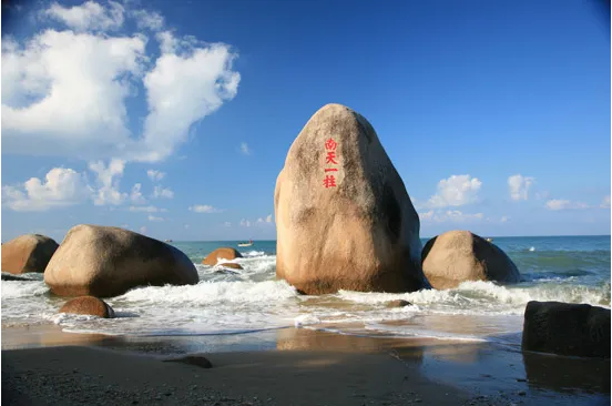 化身蓝海卫士，守护三亚海滨丨九游娱乐Nineame官方网站环境首个“海域保洁”项目正式签约进场