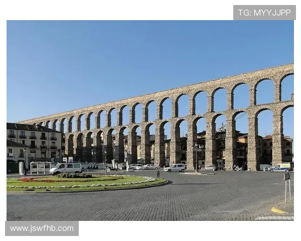 塞维利亚管理层动荡局面持续,对球队赛季稳定性形成影响 塞维利亚管理层动荡局面持续,对球队赛季稳定性形成影响