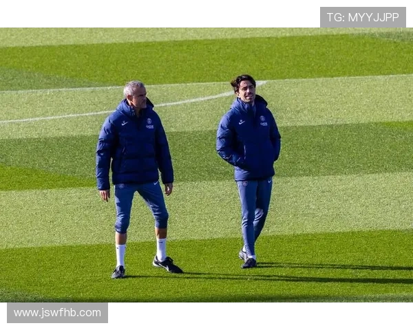 巴黎圣日耳曼年轻化阵容下稳定性承压，输出波动对争冠形势产生影响