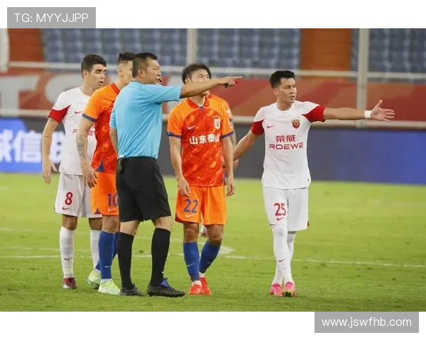 山东泰山领先后屡遭逆转,控场能力不足问题逐步反映在赛季走势中 山东泰山领先后屡遭逆转,控场能力不足问题逐步反映在赛季走势中